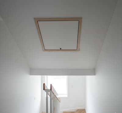 Drag från vindsluckan